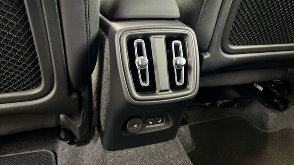 Used Volvo XC40 2025 for sale - 76191053: Photo 15
