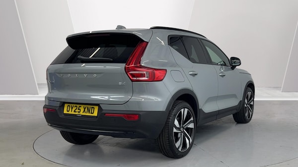 Used Volvo XC40 2025 for sale - 76191053: Photo 2