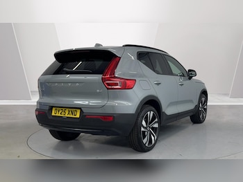 Used Volvo XC40 2025 for sale - 76191053: Photo 2