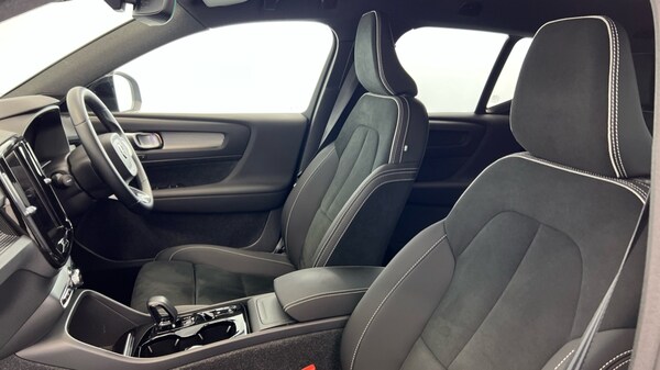 Used Volvo XC40 2025 for sale - 76191053: Photo 37