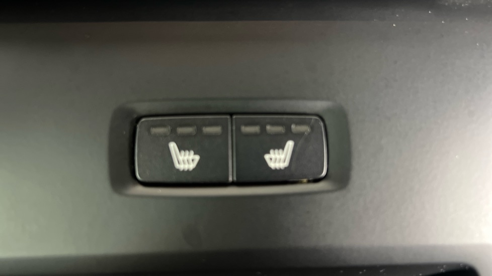 Used Volvo XC60 2021 for sale - 77261496: Photo 15