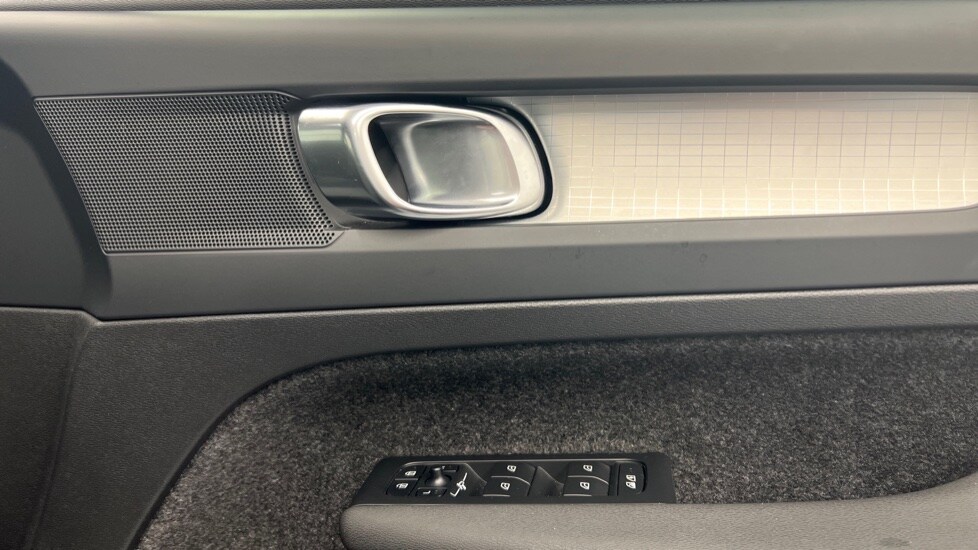 Used Volvo XC40 2023 for sale - 77480213: Photo 15