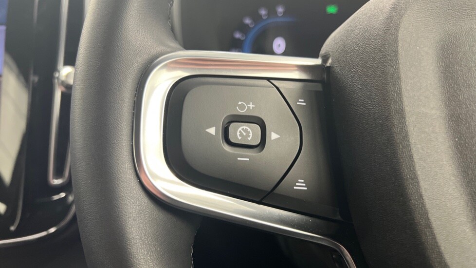 Used Volvo XC40 2023 for sale - 77480213: Photo 18