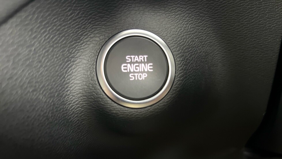 Used Volvo XC40 2023 for sale - 77480213: Photo 27