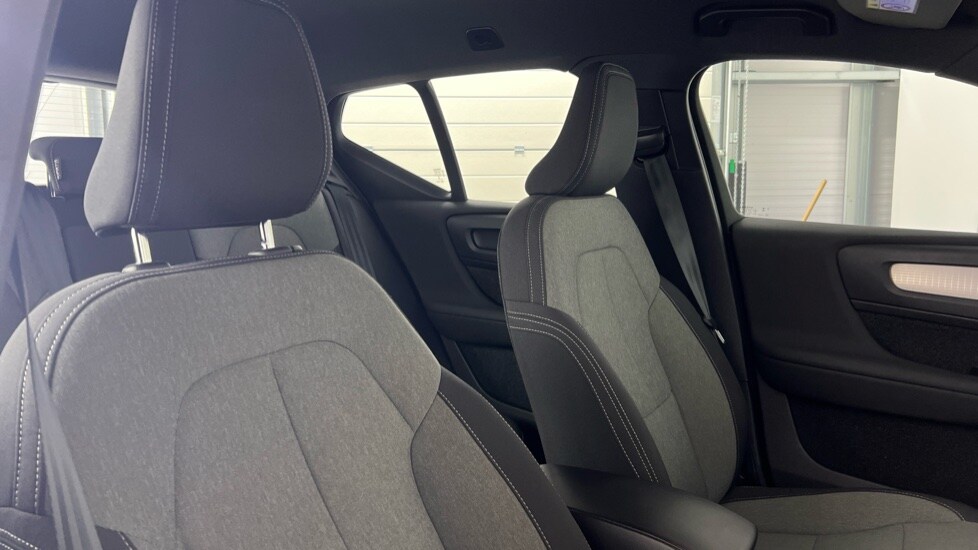 Used Volvo XC40 2023 for sale - 77480213: Photo 31