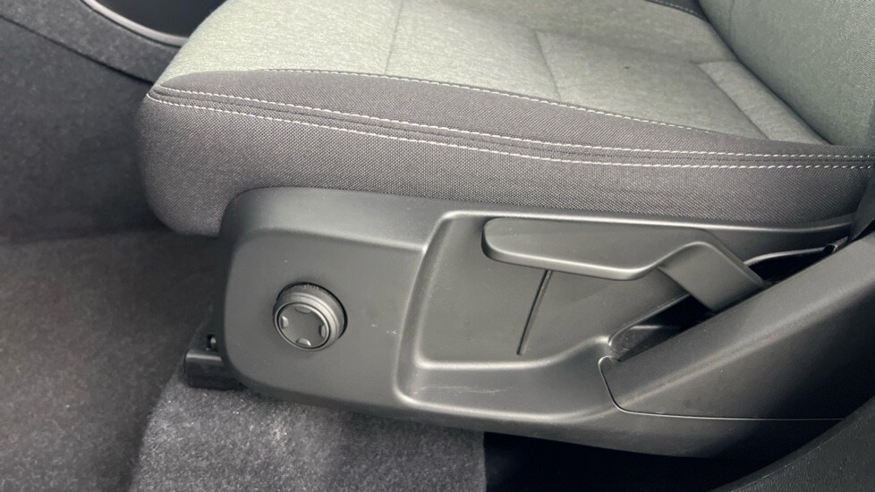 Used Volvo XC40 2023 for sale - 77480213: Photo 39