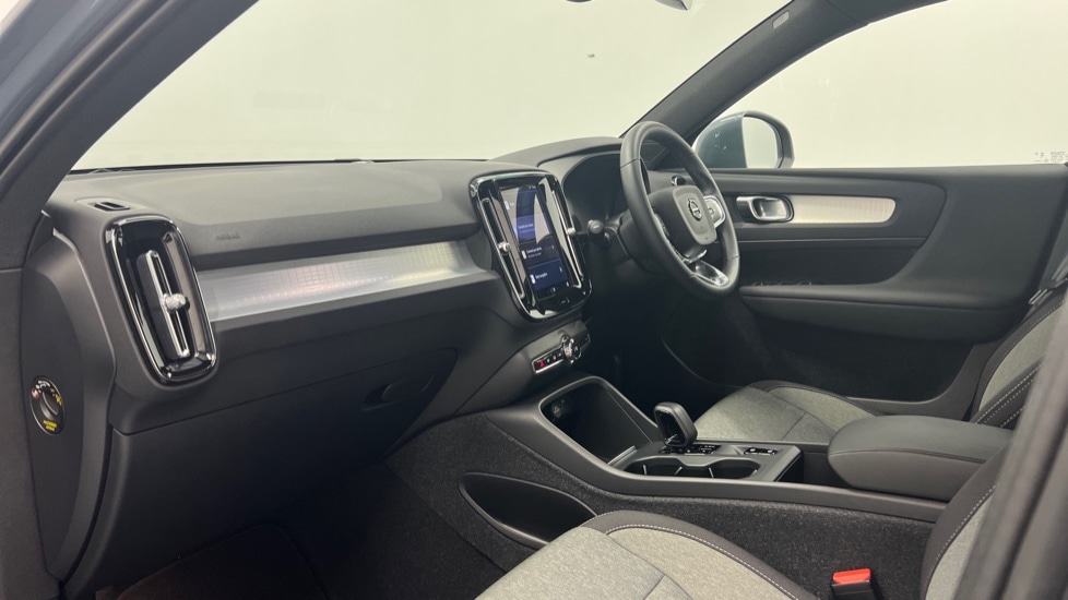 Used Volvo XC40 2023 for sale - 77480213: Photo 4