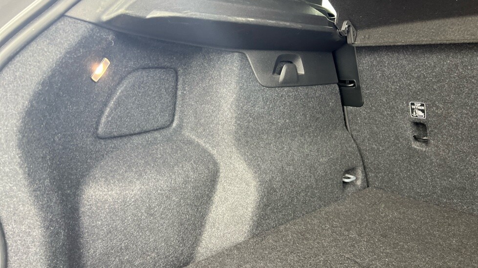 Used Volvo XC40 2023 for sale - 77480213: Photo 53