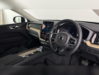 Used Volvo XC60 2025 for sale - 77795103: Photo