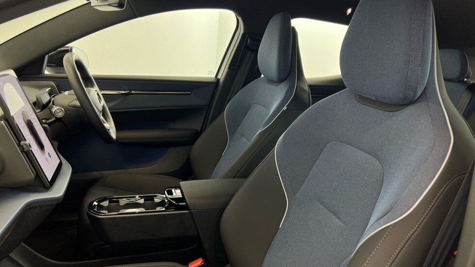 Used Volvo EX30 2025 for sale - 75472822: Photo 38