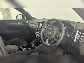 Used Volvo XC40 2023 for sale - 79269279: Photo