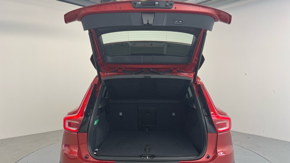 Used Volvo XC40 2025 for sale - 76556860: Photo 13