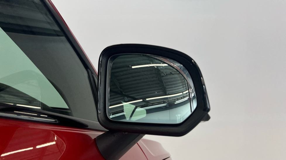 Used Volvo XC40 2025 for sale - 76556860: Photo 31