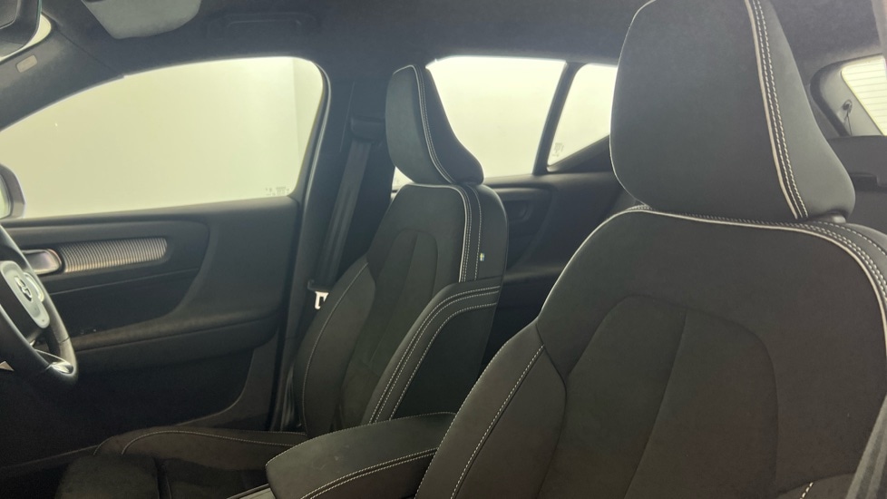 Used Volvo XC40 2025 for sale - 76556860: Photo 36