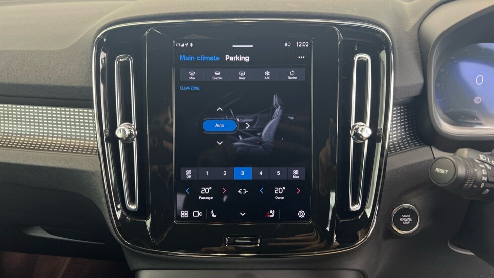 Used Volvo XC40 2025 for sale - 76556860: Photo 53