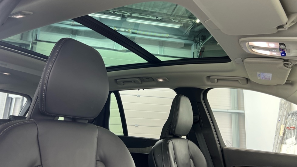 Used Volvo XC90 2024 for sale - 76018243: Photo 31