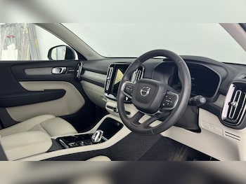 Used Volvo XC40 2023 for sale - 78701153: Photo