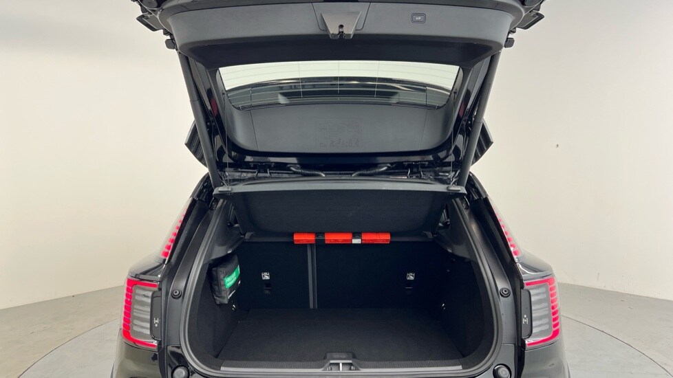 Used Volvo EX30 2025 for sale - 76018099: Photo 13