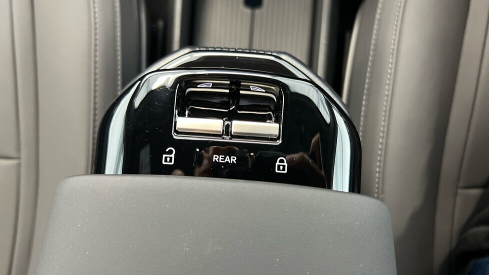 Used Volvo EX30 2025 for sale - 76018099: Photo 24