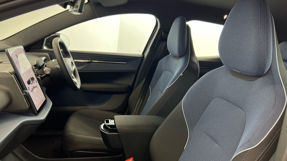 Used Volvo EX30 2025 for sale - 76018099: Photo 38