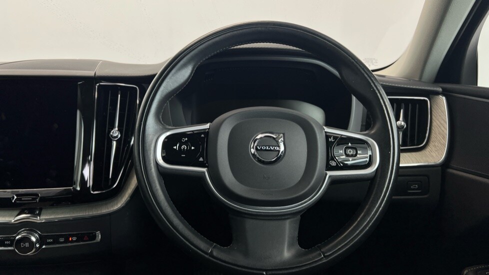 Used Volvo XC60 2021 for sale - 78128933: Photo 10