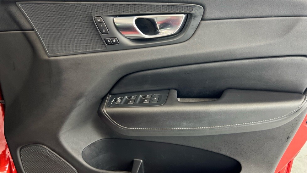 Used Volvo XC60 2021 for sale - 78128933: Photo 29