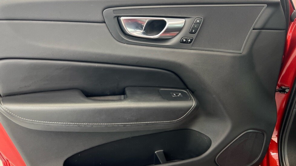 Used Volvo XC60 2021 for sale - 78128933: Photo 41