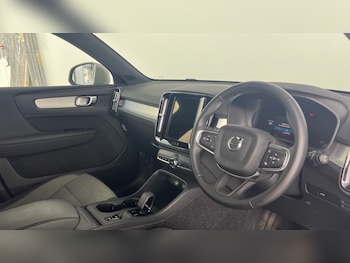 Used Volvo XC40 2025 for sale - 78757351: Photo