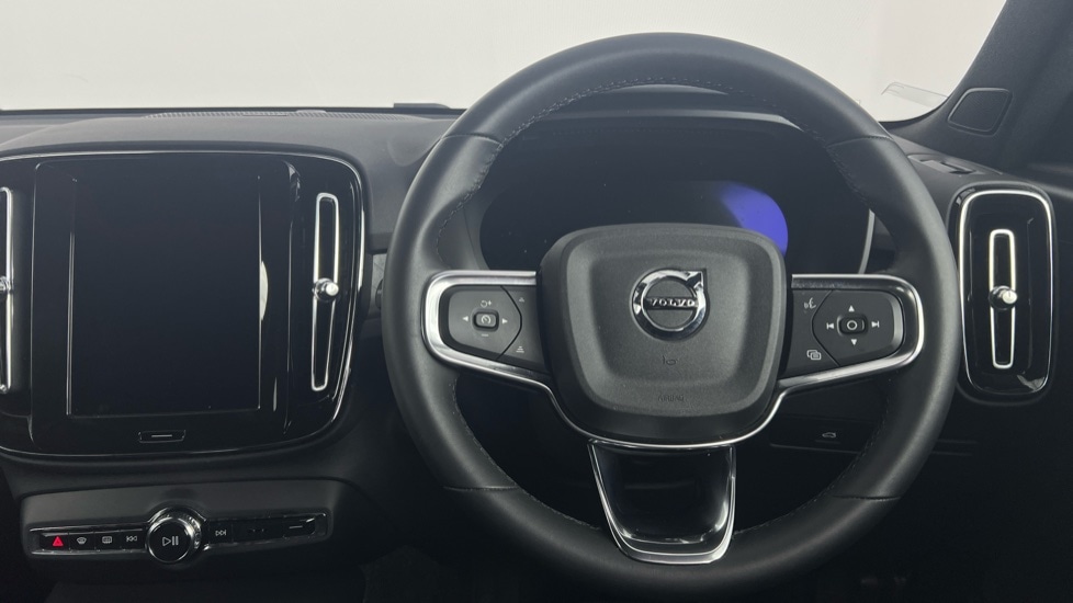 Used Volvo XC40 2024 for sale - 77244675: Photo 10