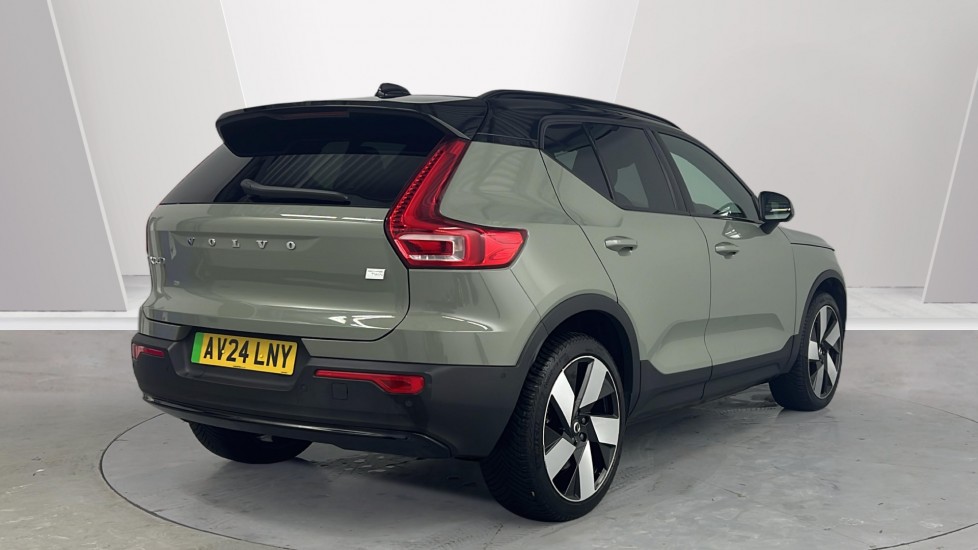 Used Volvo XC40 2024 for sale - 77244675: Photo 2