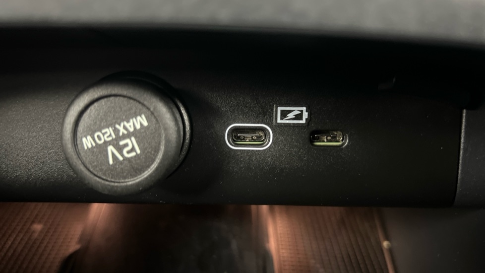 Used Volvo XC40 2024 for sale - 77244675: Photo 27