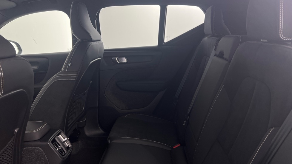 Used Volvo XC40 2024 for sale - 77244675: Photo 33