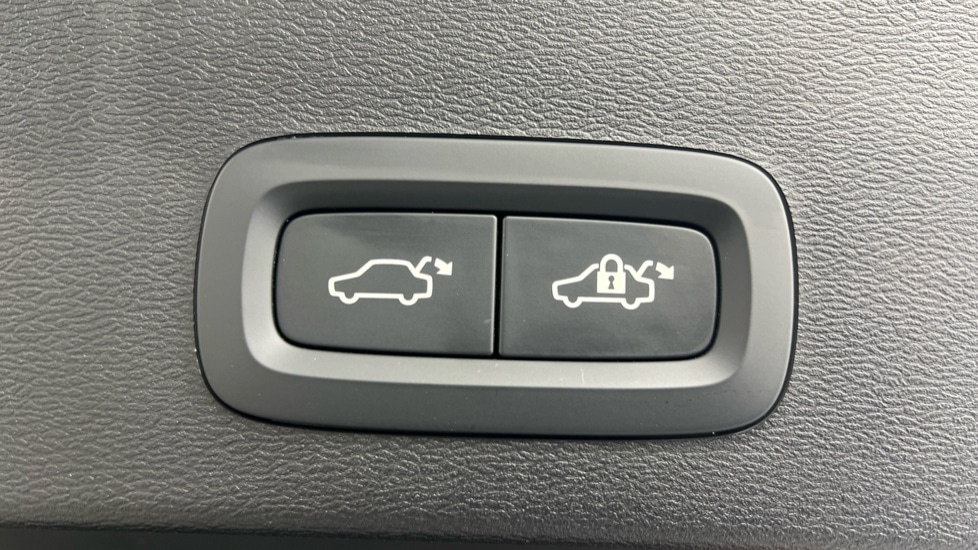 Used Volvo XC40 2024 for sale - 77244675: Photo 35