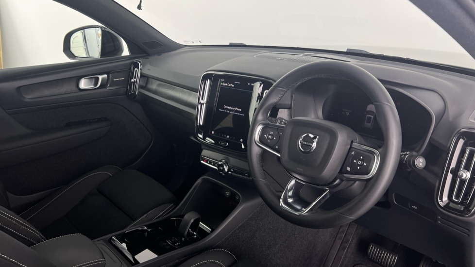 Used Volvo XC40 2024 for sale - 77244675: Photo 4