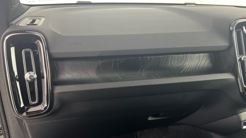 Used Volvo XC40 2024 for sale - 77244675: Photo 41