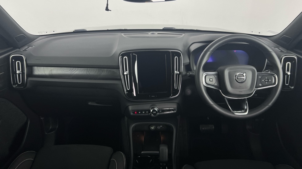 Used Volvo XC40 2024 for sale - 77244675: Photo 5