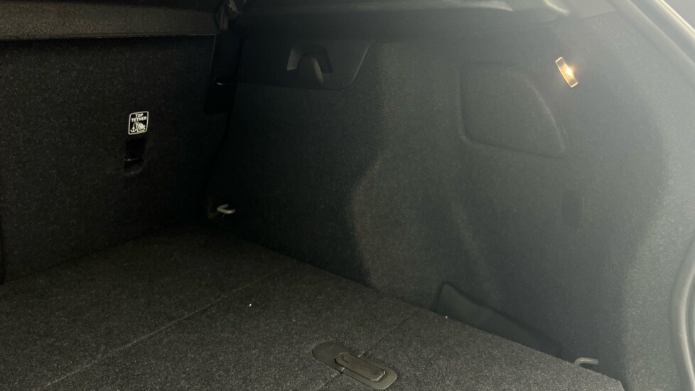 Used Volvo XC40 2024 for sale - 77244675: Photo 55