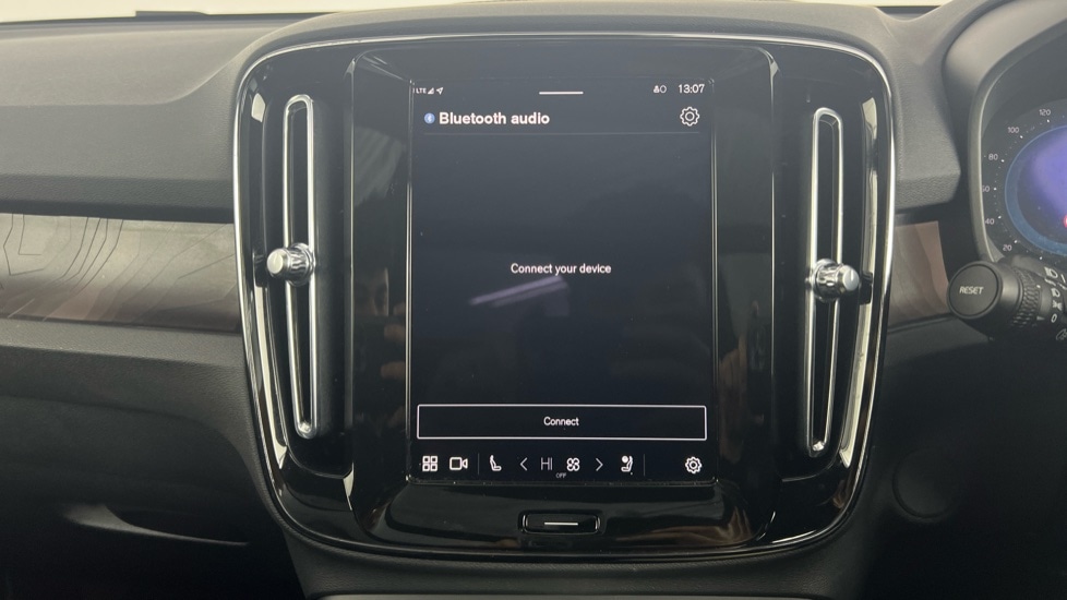 Used Volvo XC40 2024 for sale - 77244675: Photo 61