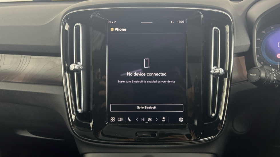 Used Volvo XC40 2024 for sale - 77244675: Photo 62