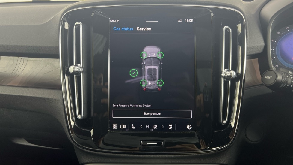 Used Volvo XC40 2024 for sale - 77244675: Photo 64