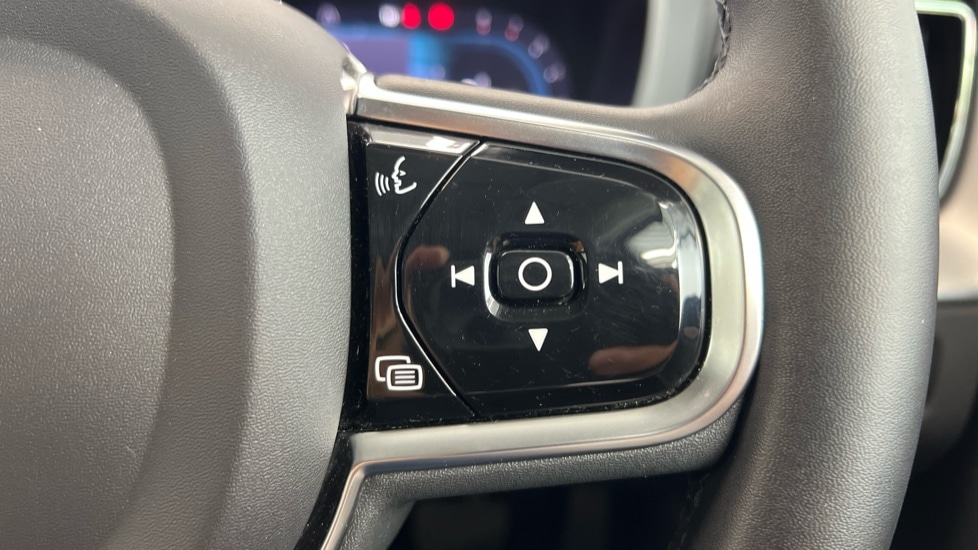 Used Volvo XC60 2023 for sale - 76750173: Photo 22