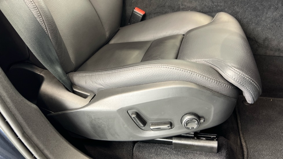 Used Volvo XC60 2023 for sale - 76750173: Photo 30