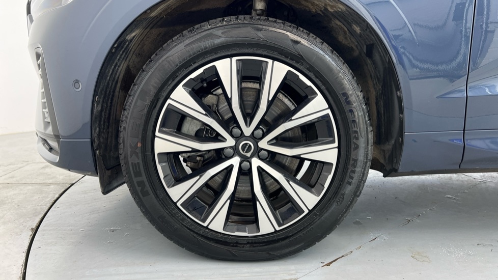 Used Volvo XC60 2023 for sale - 76750173: Photo 9