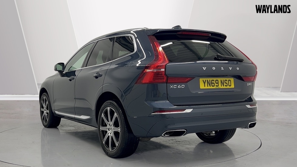 Used Volvo XC60 2019 for sale - 77732393: Photo 2