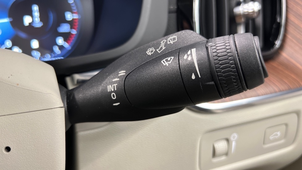 Used Volvo XC60 2019 for sale - 77732393: Photo 25