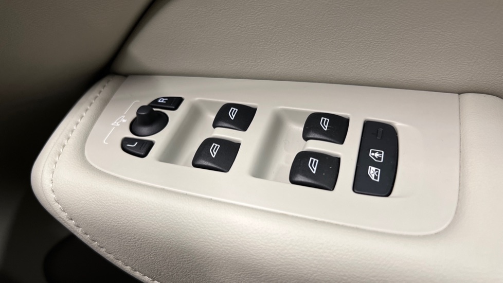 Used Volvo XC60 2019 for sale - 77732393: Photo 27