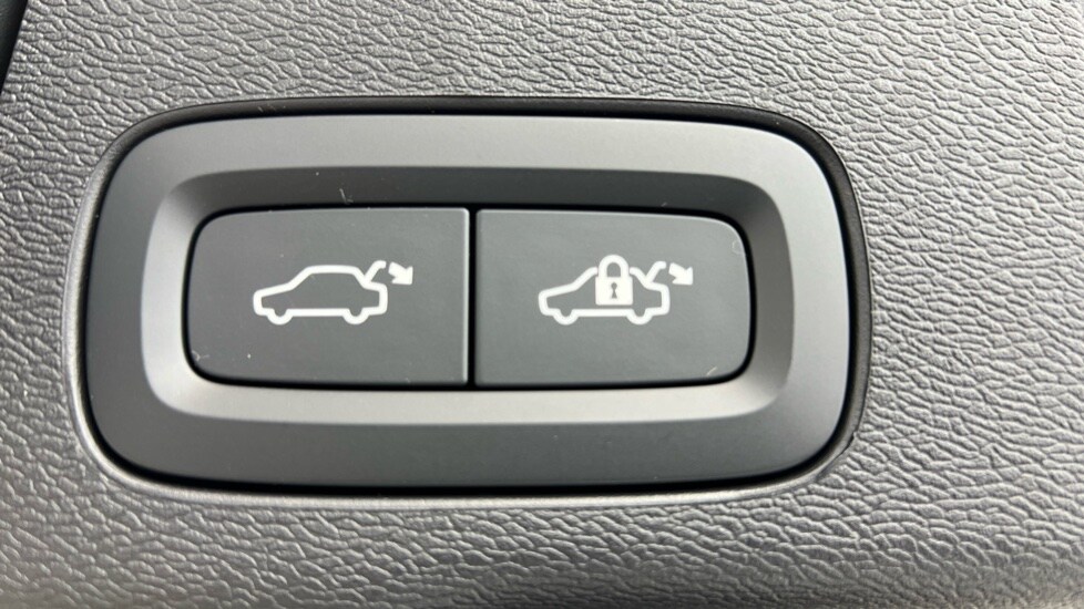 Used Volvo XC60 2025 for sale - 77519028: Photo 35