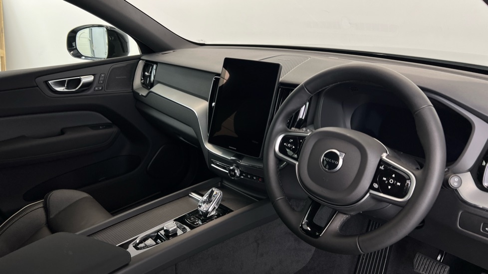 Used Volvo XC60 2025 for sale - 77519028: Photo 4