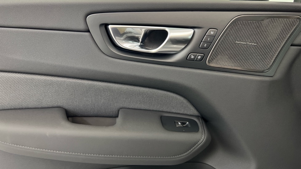 Used Volvo XC60 2025 for sale - 77519028: Photo 40