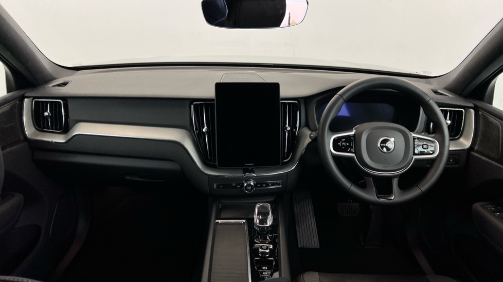 Used Volvo XC60 2025 for sale - 77519028: Photo 5